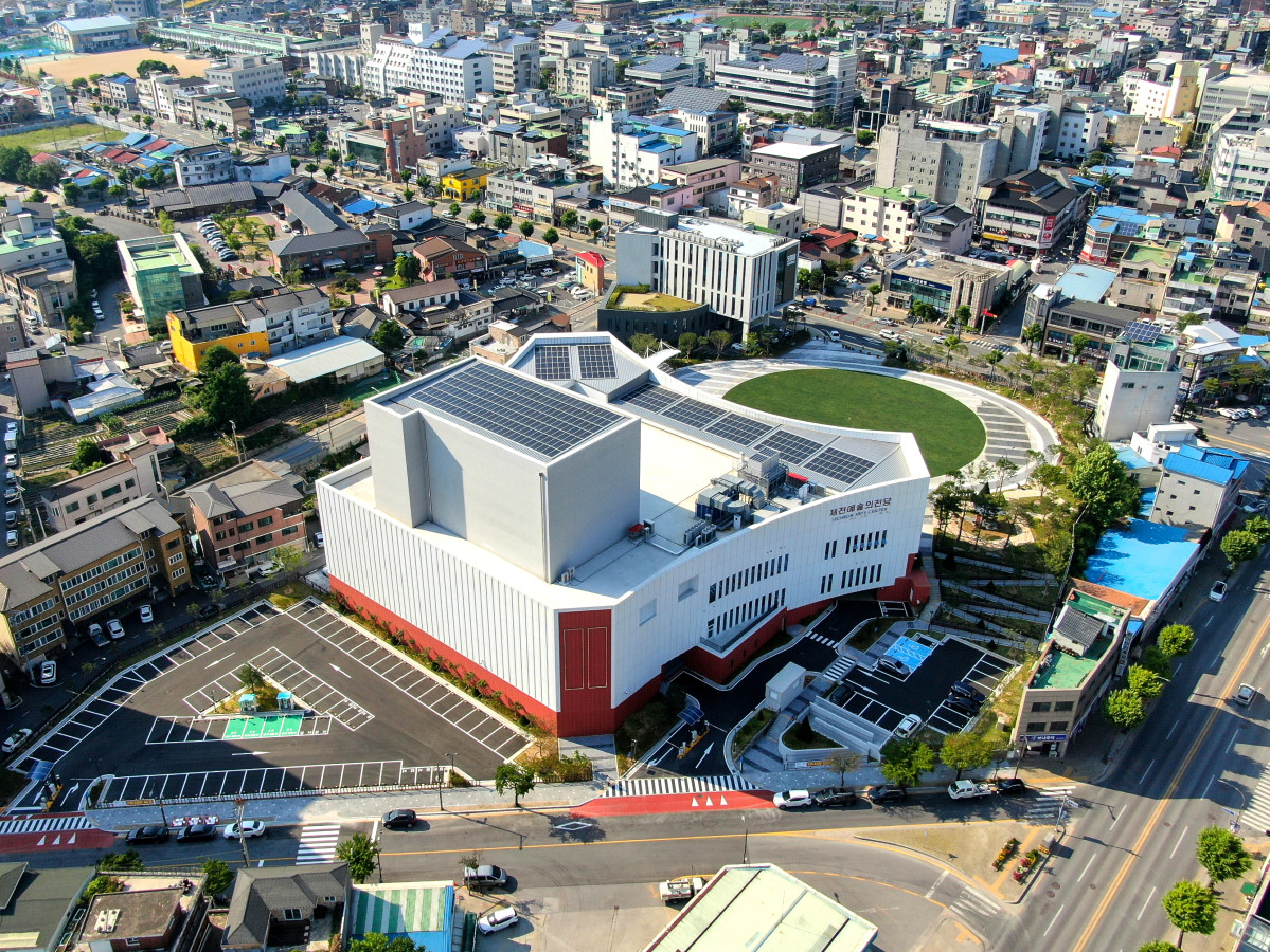 제천시, 제천예술의전당 부설주차장 월 정기 주차권 이용자 모집 이미지